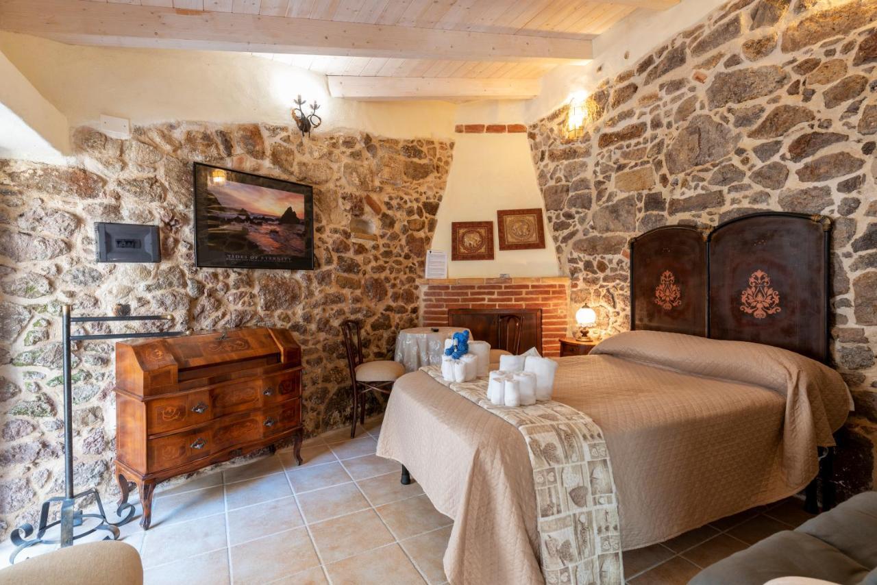 Bed and Breakfast Domo Sa Barra SantʼAntìoco Exterior foto